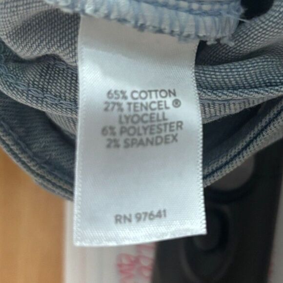 J.JILL DENIM AUTHENTIC FIT CROPPED CASUAL EVERYDAY WEAR FRAYED JEANS SIZE 8 - Picture 3 of 3